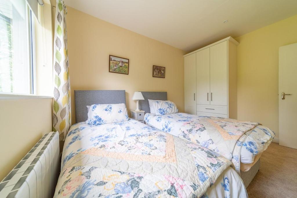 2 Bed Waterfront Property - Close To Courtmacsherry Cork Exterior photo