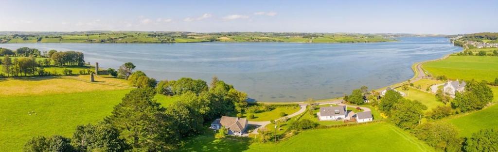 2 Bed Waterfront Property - Close To Courtmacsherry Cork Exterior photo